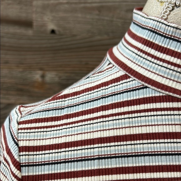 Anthropologie Maeve The Blair Striped Mock Neck Short Sleeve shirt Size M - Picture 5 of 8
